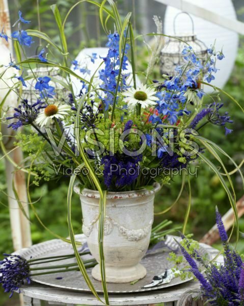 Making summer bouquet Making summer bouquet