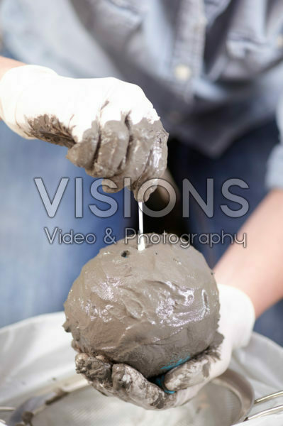 Drainage gaatjes maken met wattenstaafje Drainage gaatjes maken met wattenstaafje