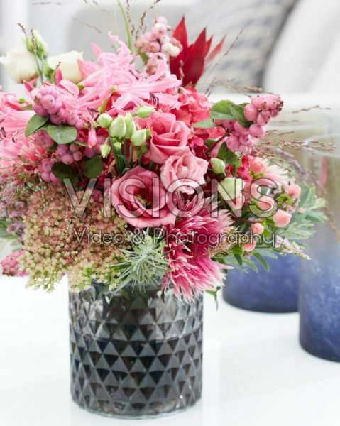 Floral arrangement Floral arrangement